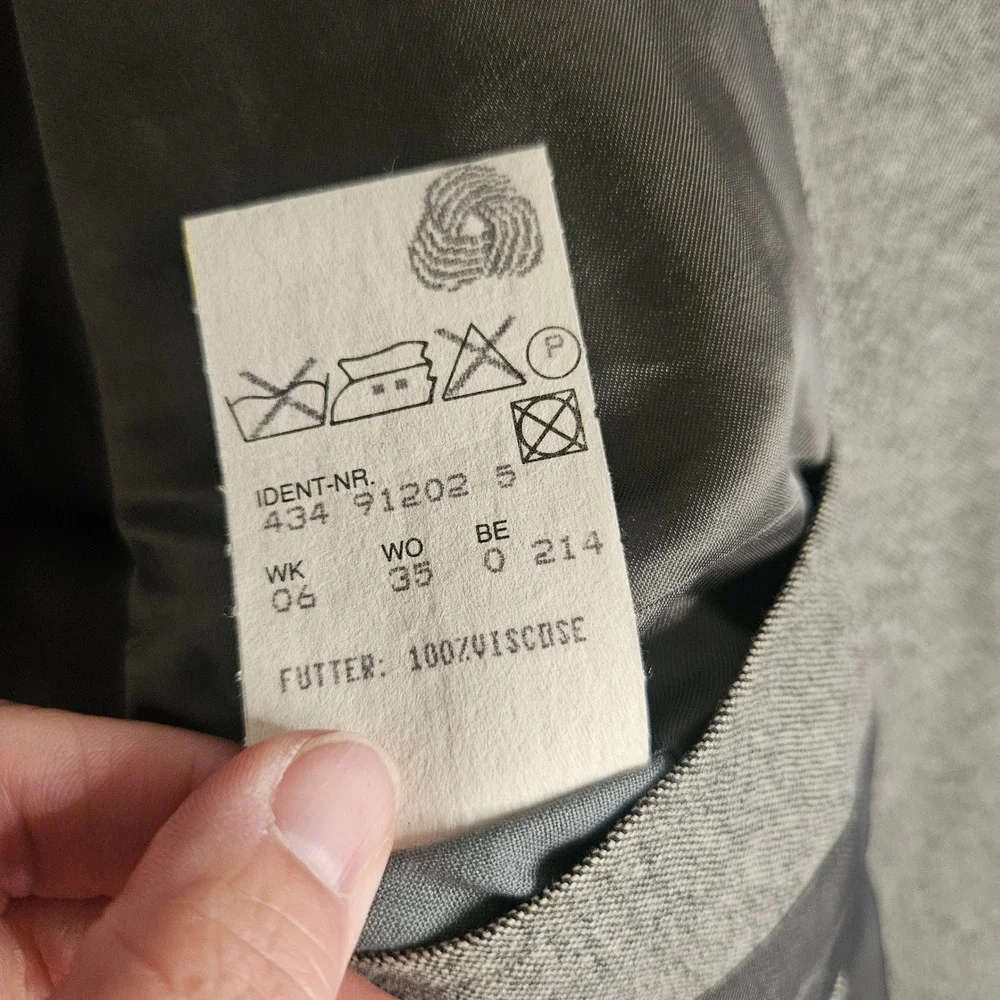 Hugo Boss Grey Virgin Wool Blazer 42R Made in Germany Tataglia Chicago SportCoat